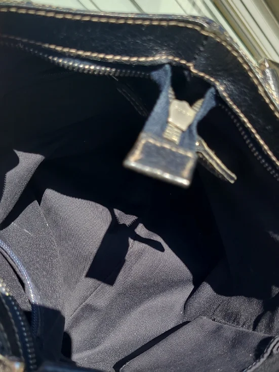 Authentic Gucci Messenger Bag - Picture 8 of 16